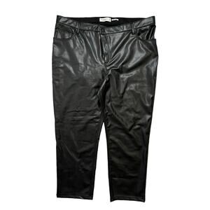 ABERCROMBIE & FITCH Vegan Leather 90s Straight Ultra High Rise Pant 35 20 Short